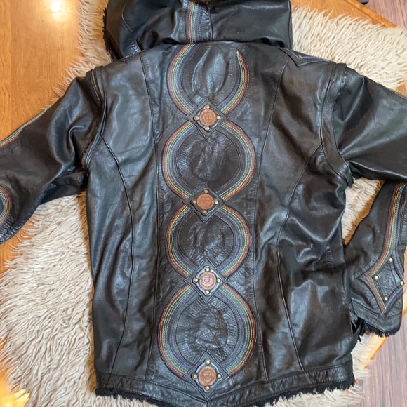 Anahata 💚 Designs Leather Jacket w/ hood and removable sleeves Handmade in Bali - Picture 13 of 15